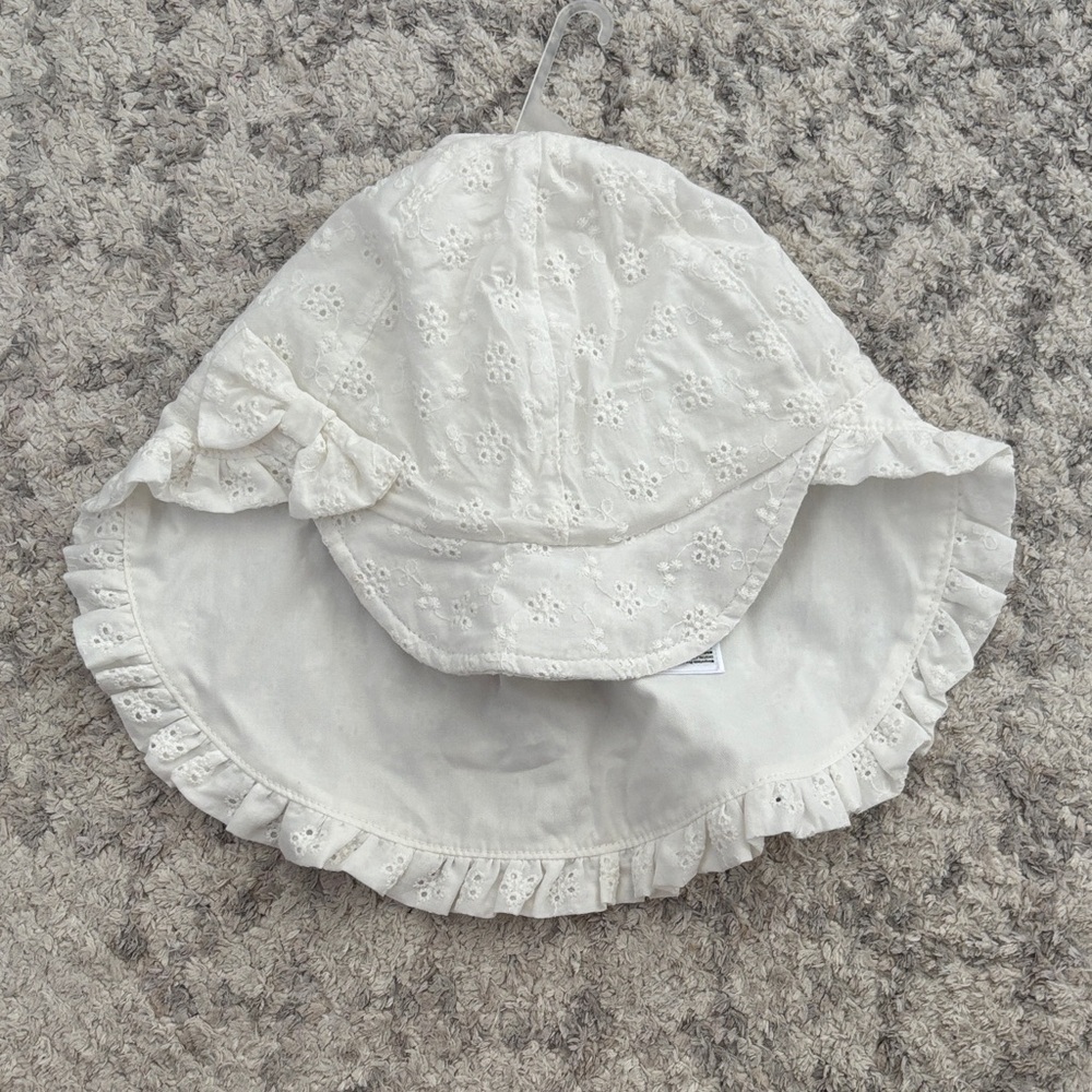 GAP Cream Eyelet Kids Sun Hat